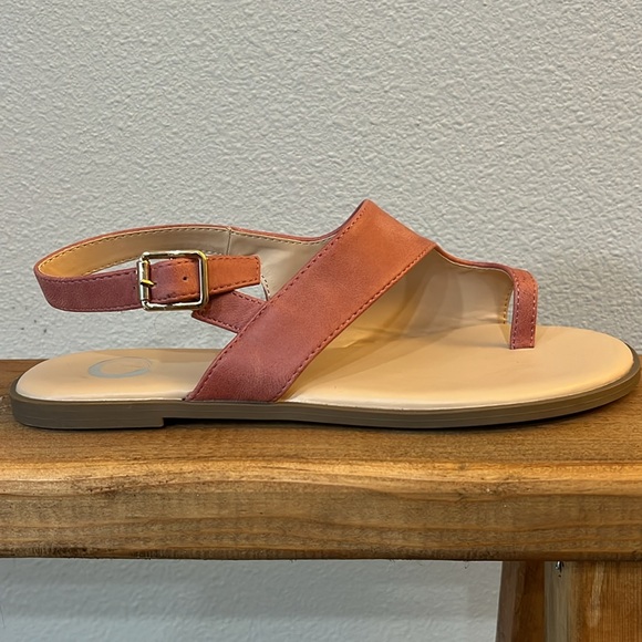 Leather sandals women’s size 8 Flats/adjustable ankle strap Mauve Never worn - Picture 2 of 5
